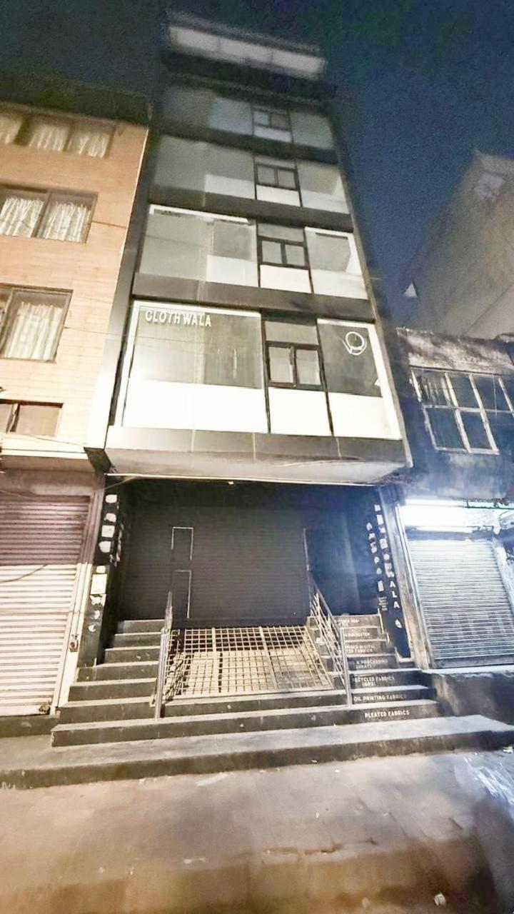 Hotel Modern Town Nowe Delhi Zewnętrze zdjęcie